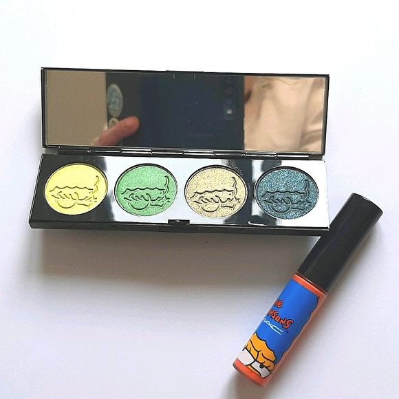 🤾 2X HOST PICK!🤾 3-PIECE SET💄MAC Special Edition | The Simpsons Marge Makeup - Picture 2 of 8